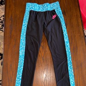 Girls Nike athletic leggings